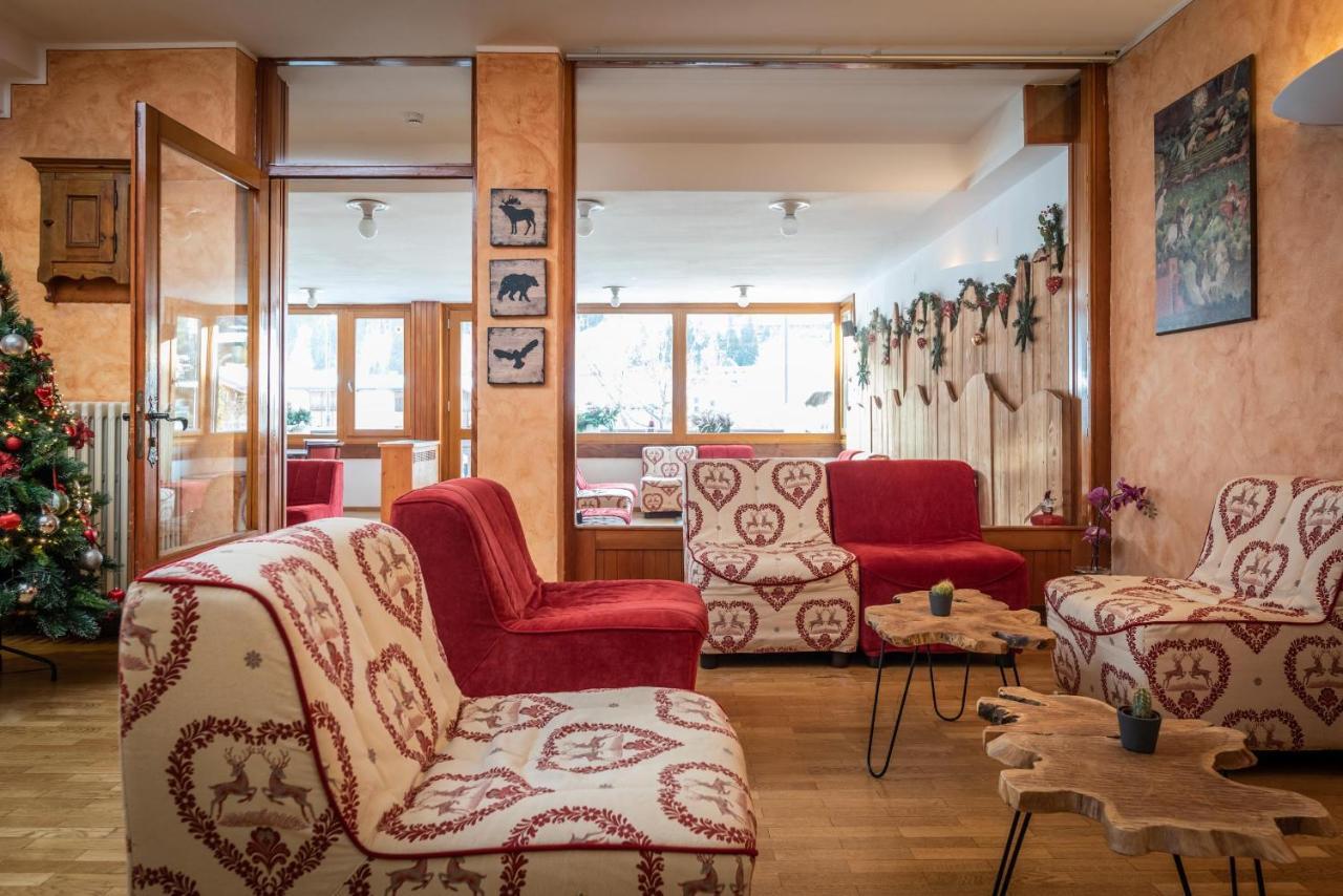 Hotel Italo Мадона ди Кампильо Екстериор снимка