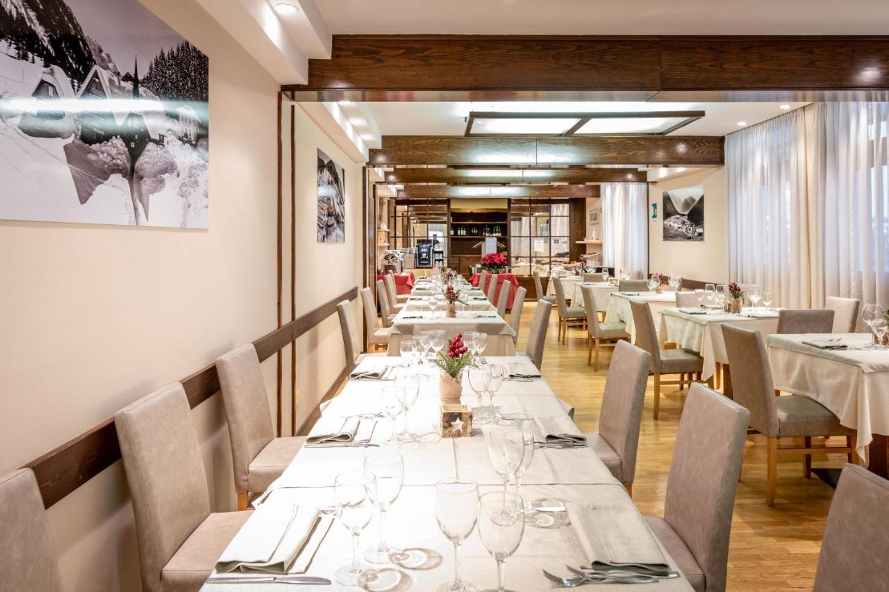 Hotel Italo Мадона ди Кампильо Екстериор снимка