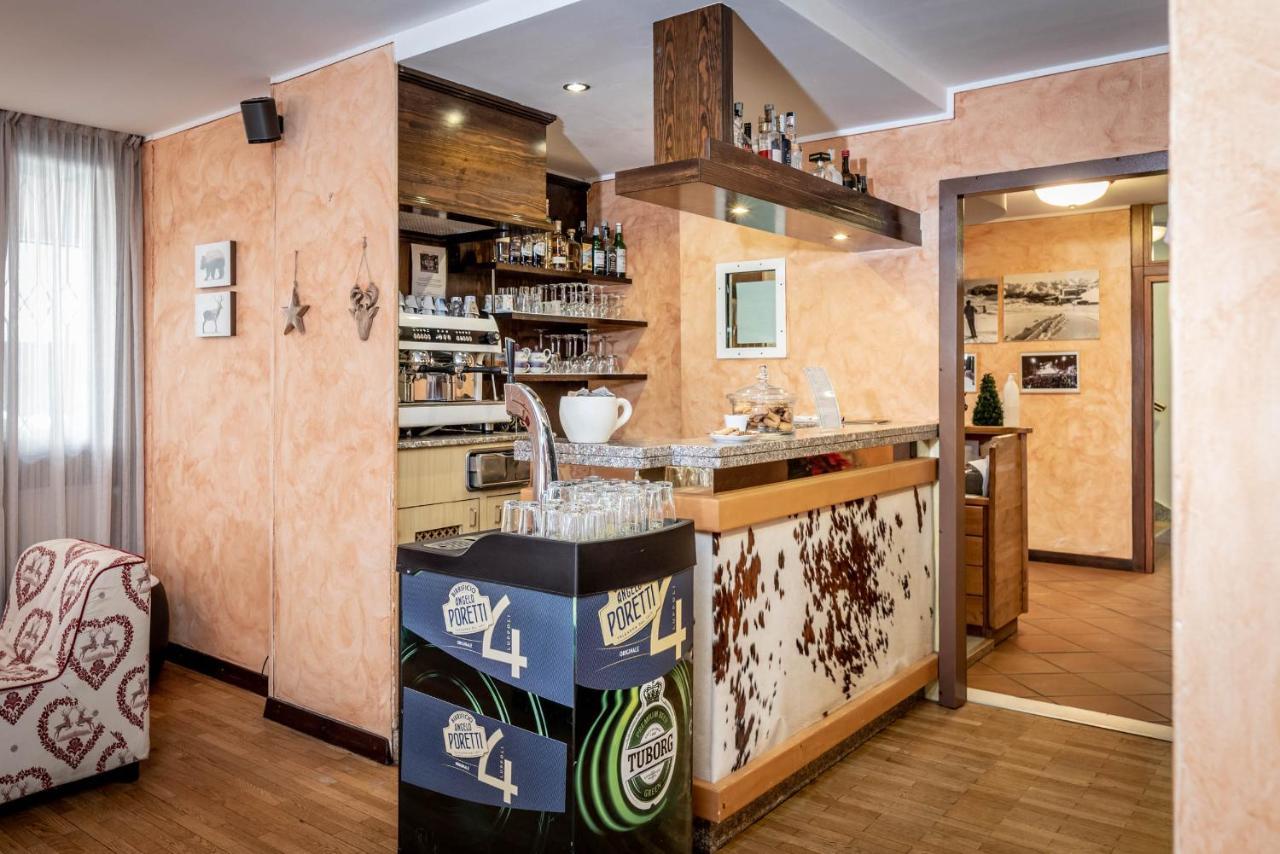 Hotel Italo Мадона ди Кампильо Екстериор снимка