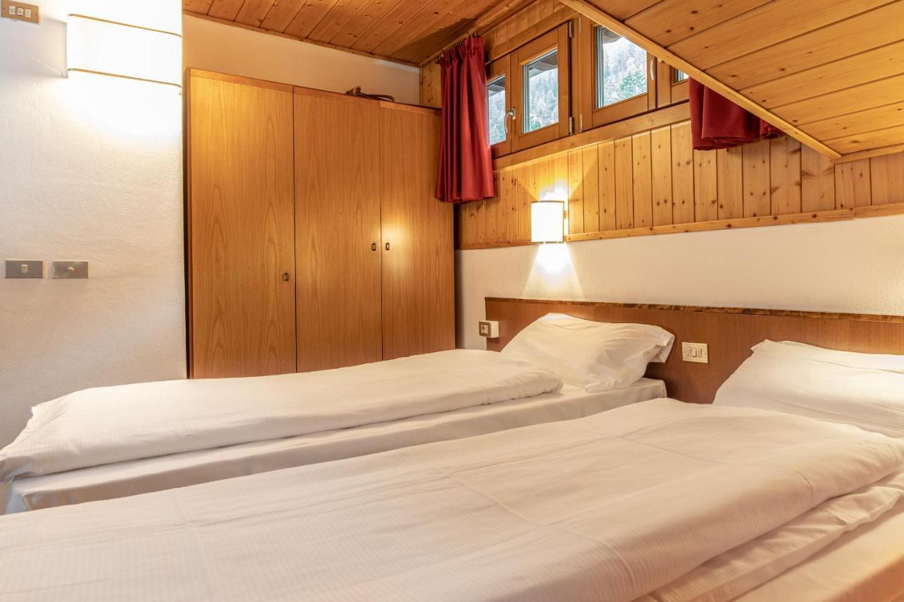 Hotel Italo Мадона ди Кампильо Екстериор снимка