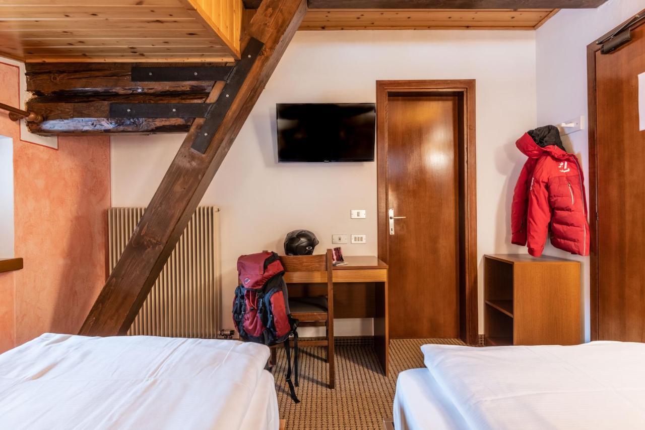 Hotel Italo Мадона ди Кампильо Екстериор снимка