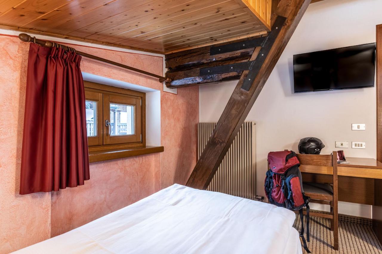 Hotel Italo Мадона ди Кампильо Екстериор снимка