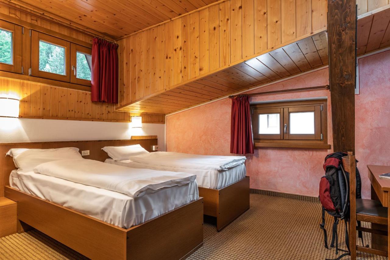 Hotel Italo Мадона ди Кампильо Екстериор снимка