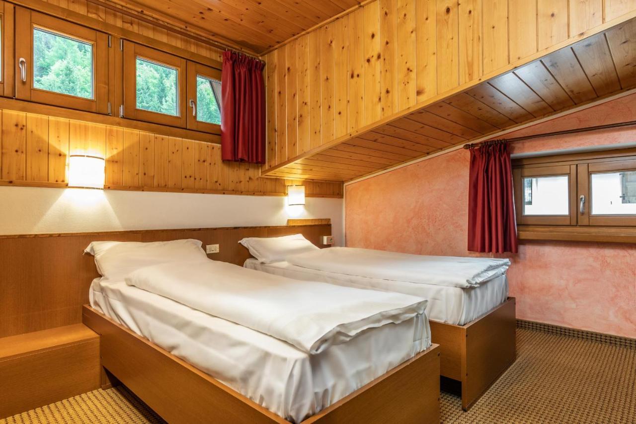 Hotel Italo Мадона ди Кампильо Екстериор снимка